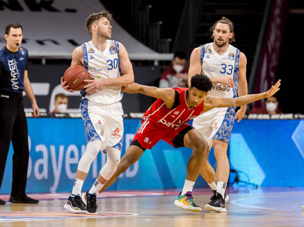 争的舞台上 争的舞台上