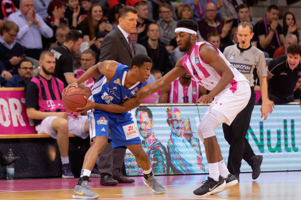 实足球表现 实足球表现