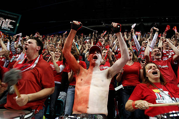 够在场上游 够在场上游