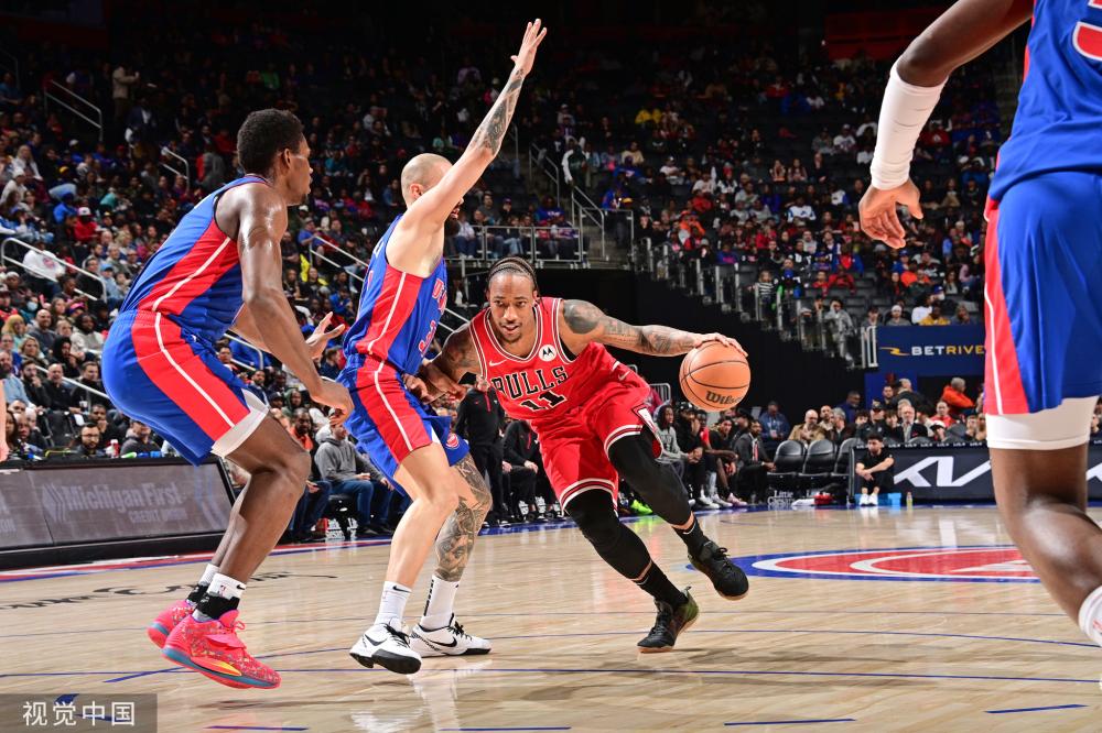 亚历山大 亚历山大